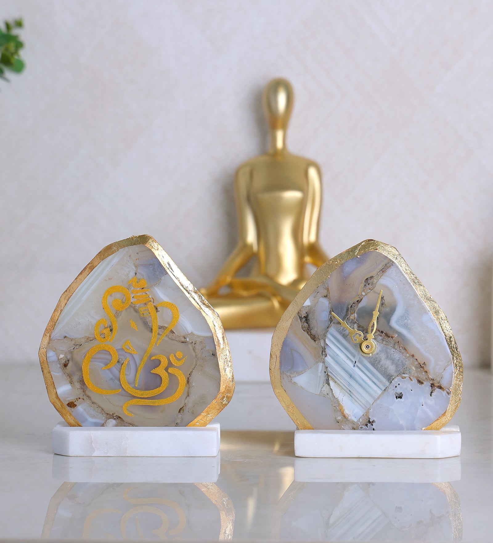 Set of one Agate Table Clock and one Ganesha Showpiece