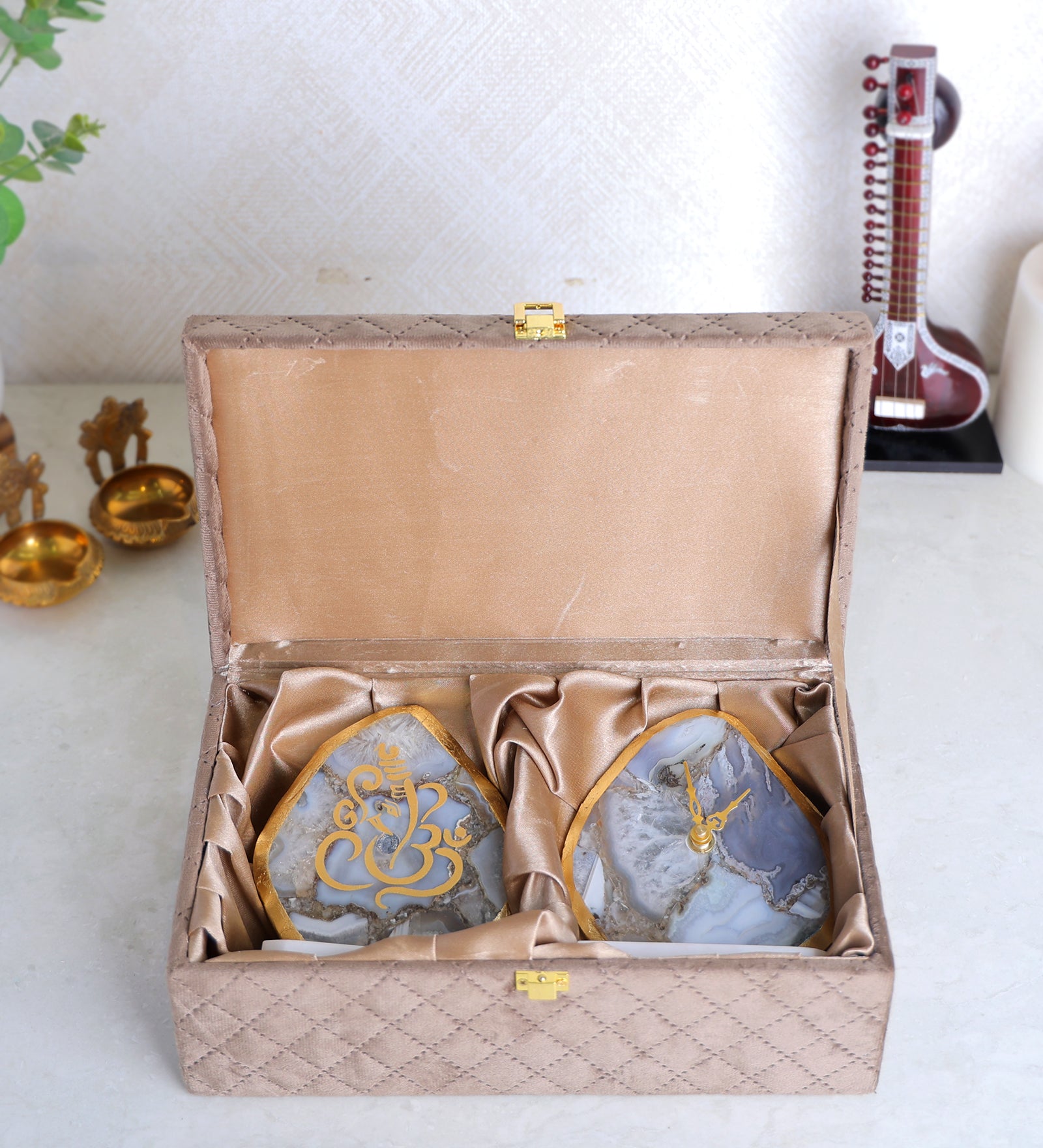 Set of one Agate Table Clock and one Ganesha Showpiece