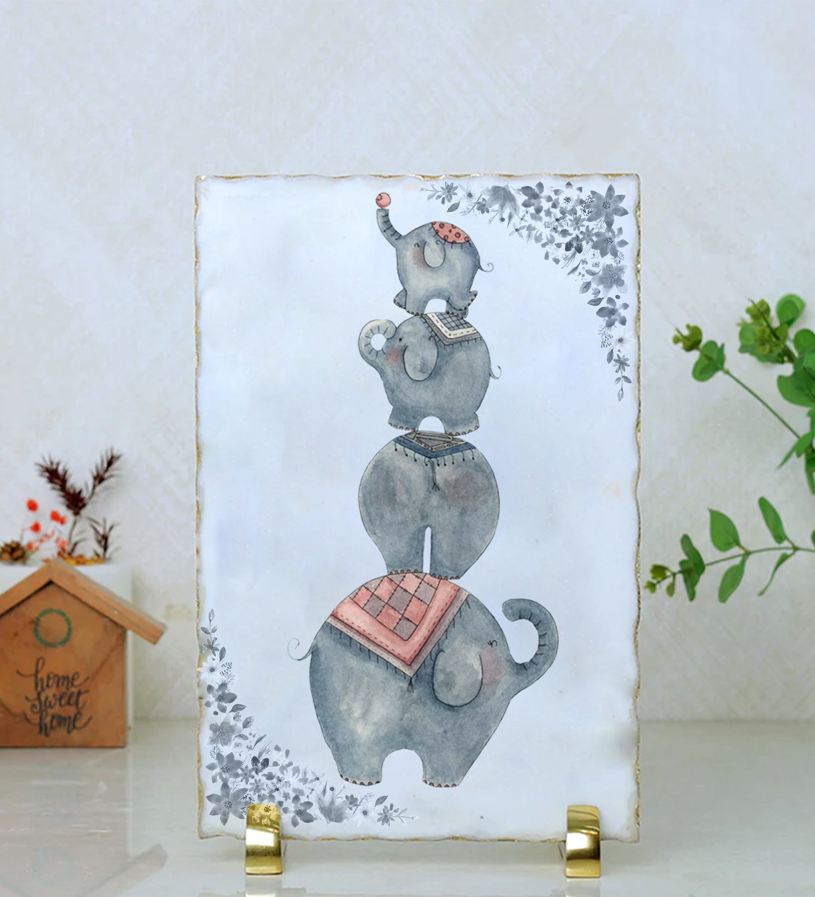 Happy Ellies showpiece