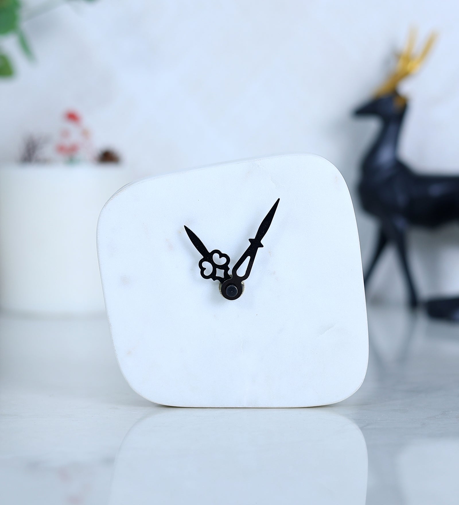 Embellishing Marble Table Clock