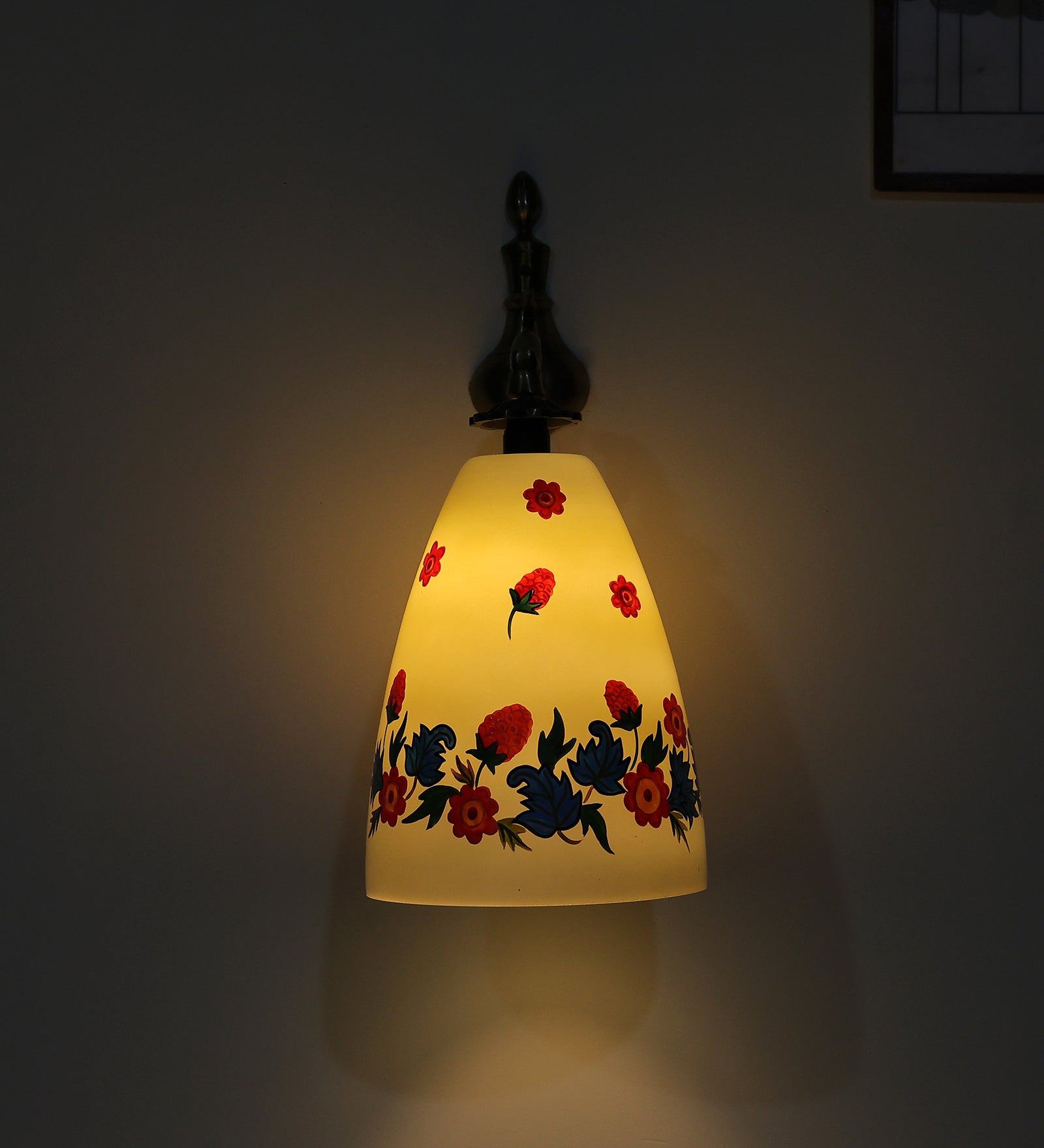 Enamored Wall Lamp