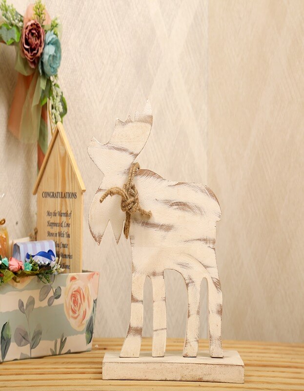 Distressed Wood Table Decor Item(Deer Big)