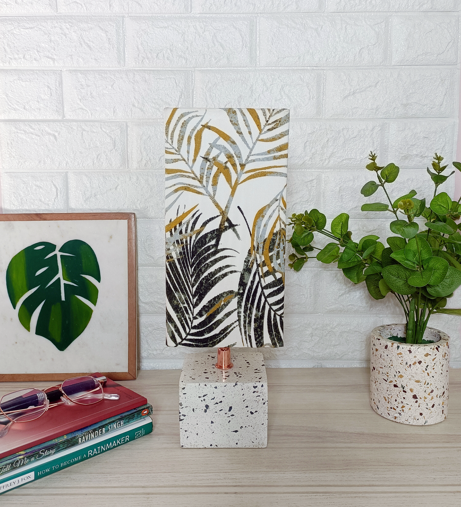 Ravishing Marble Table lamp
