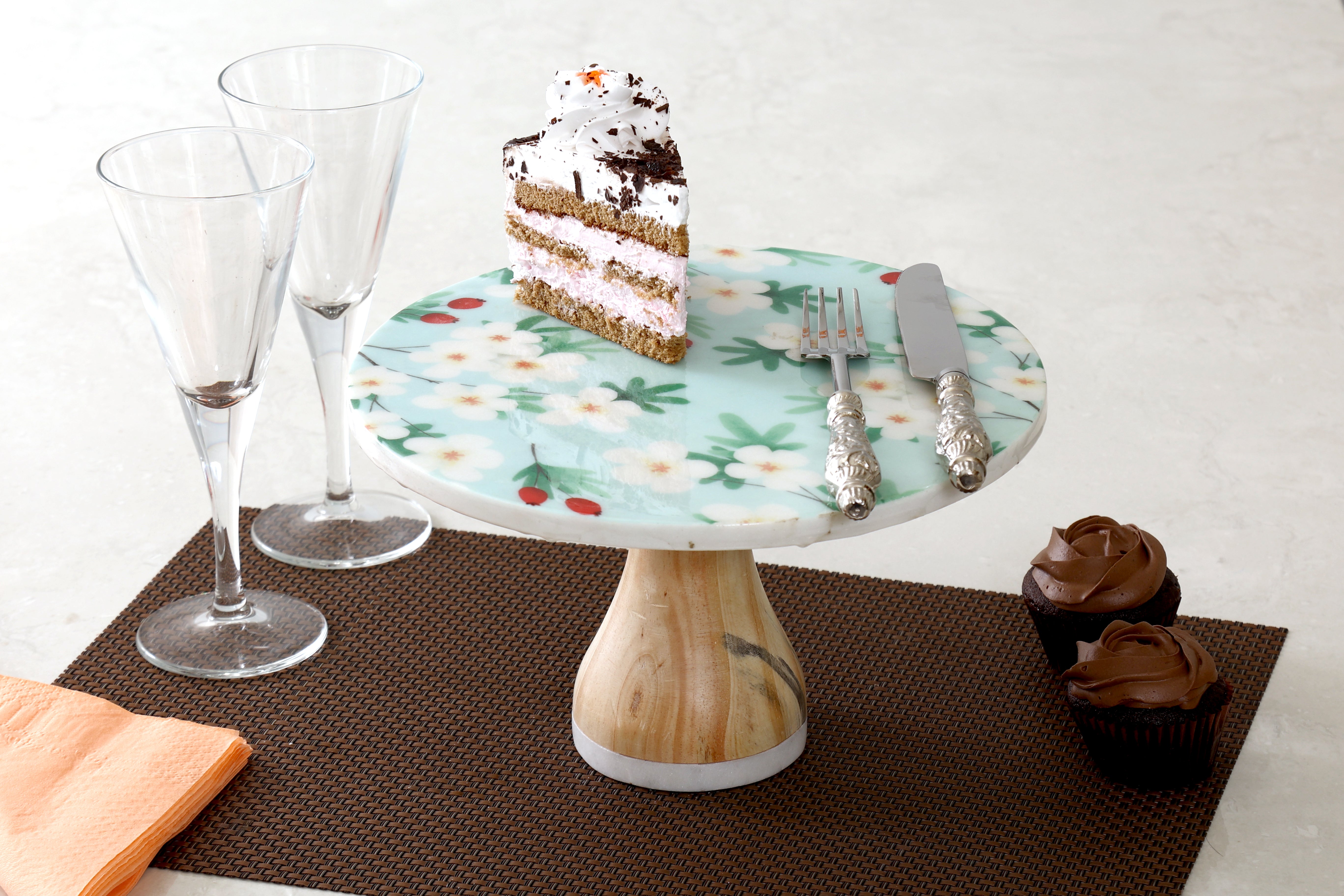 Flowered Marble Cake Stand
