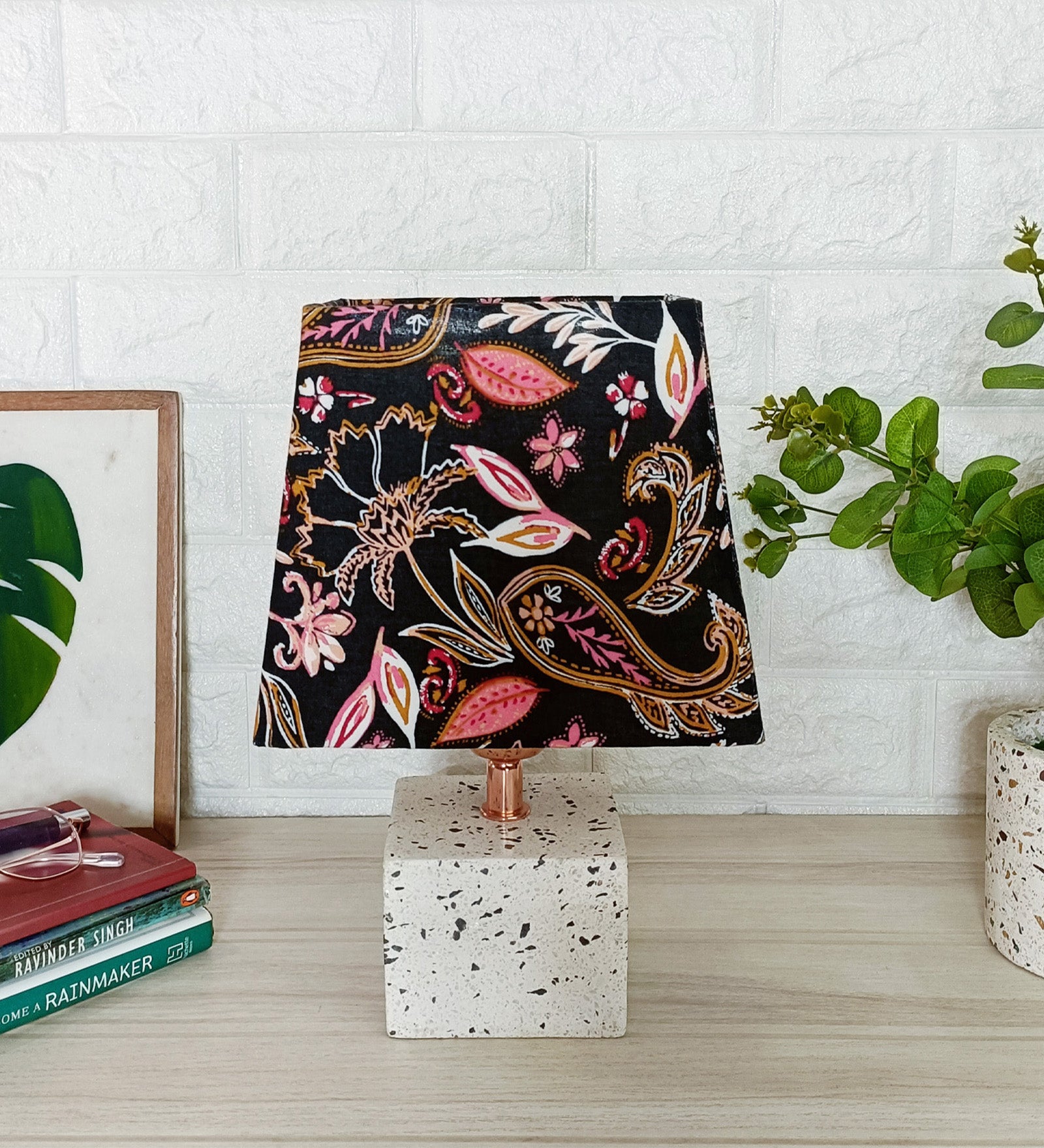 Divine Marble Table lamp