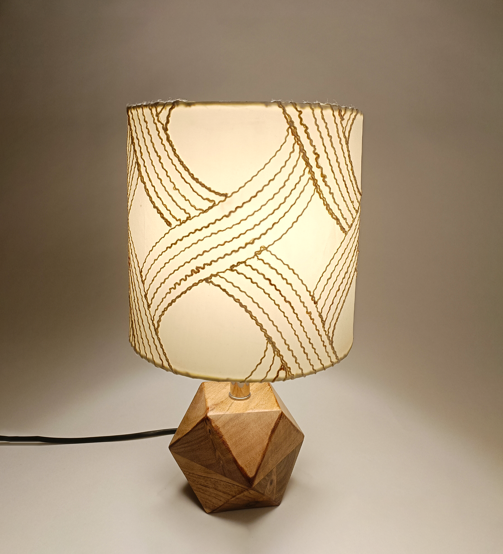Exquisite Wooden table lamp