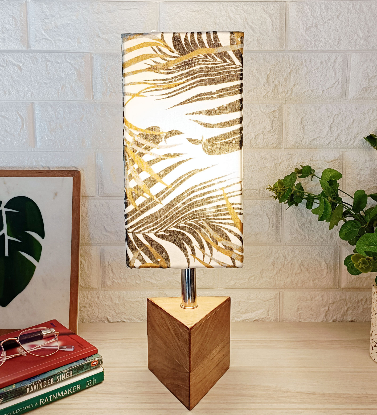 Inventive Wooden Table Lamp