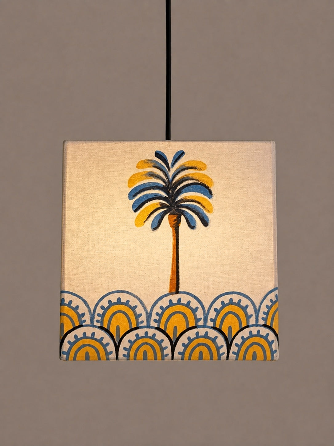 tropical-breeze-fabric-cube-lamp