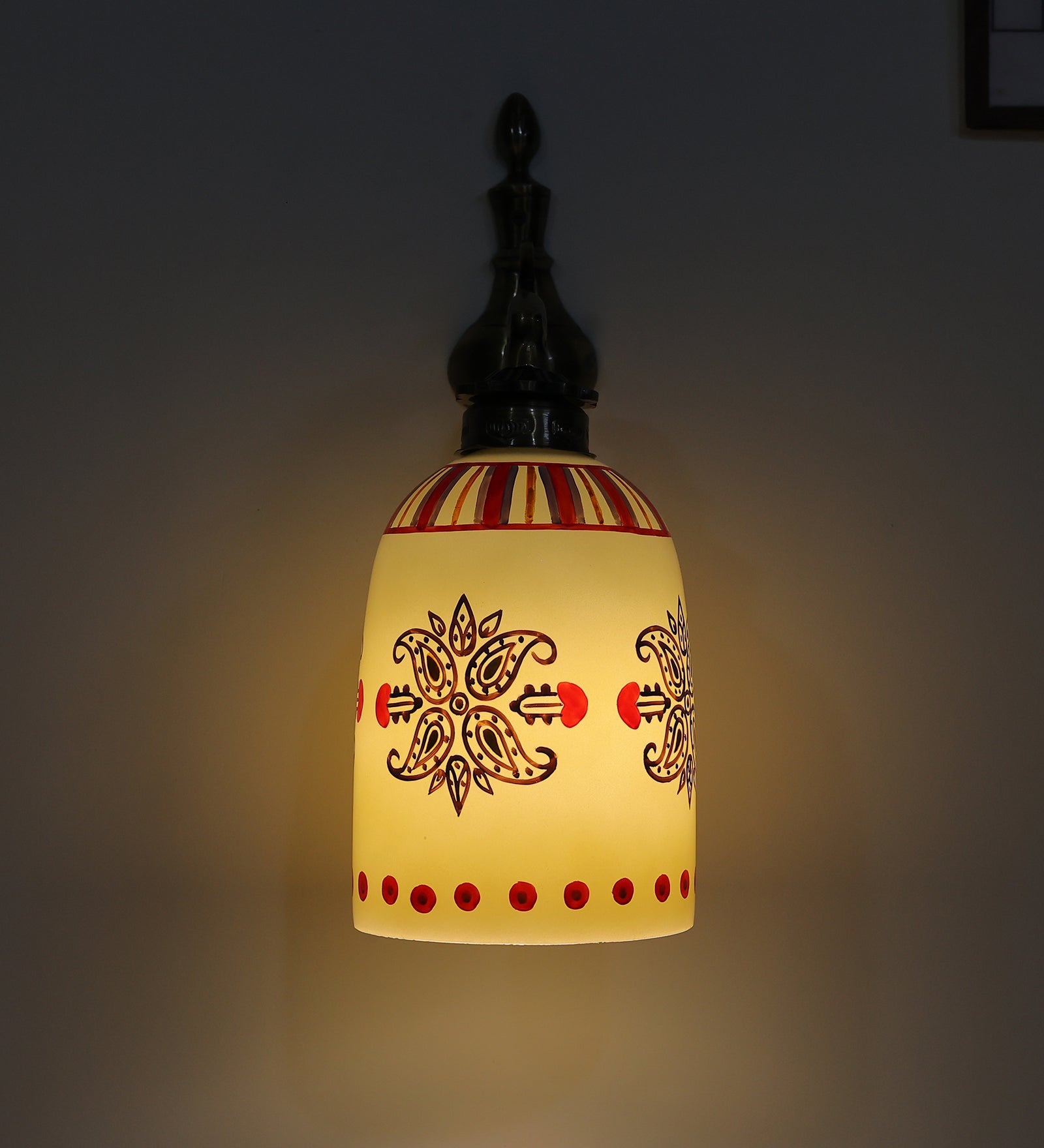 Contemporary Wall Lamp