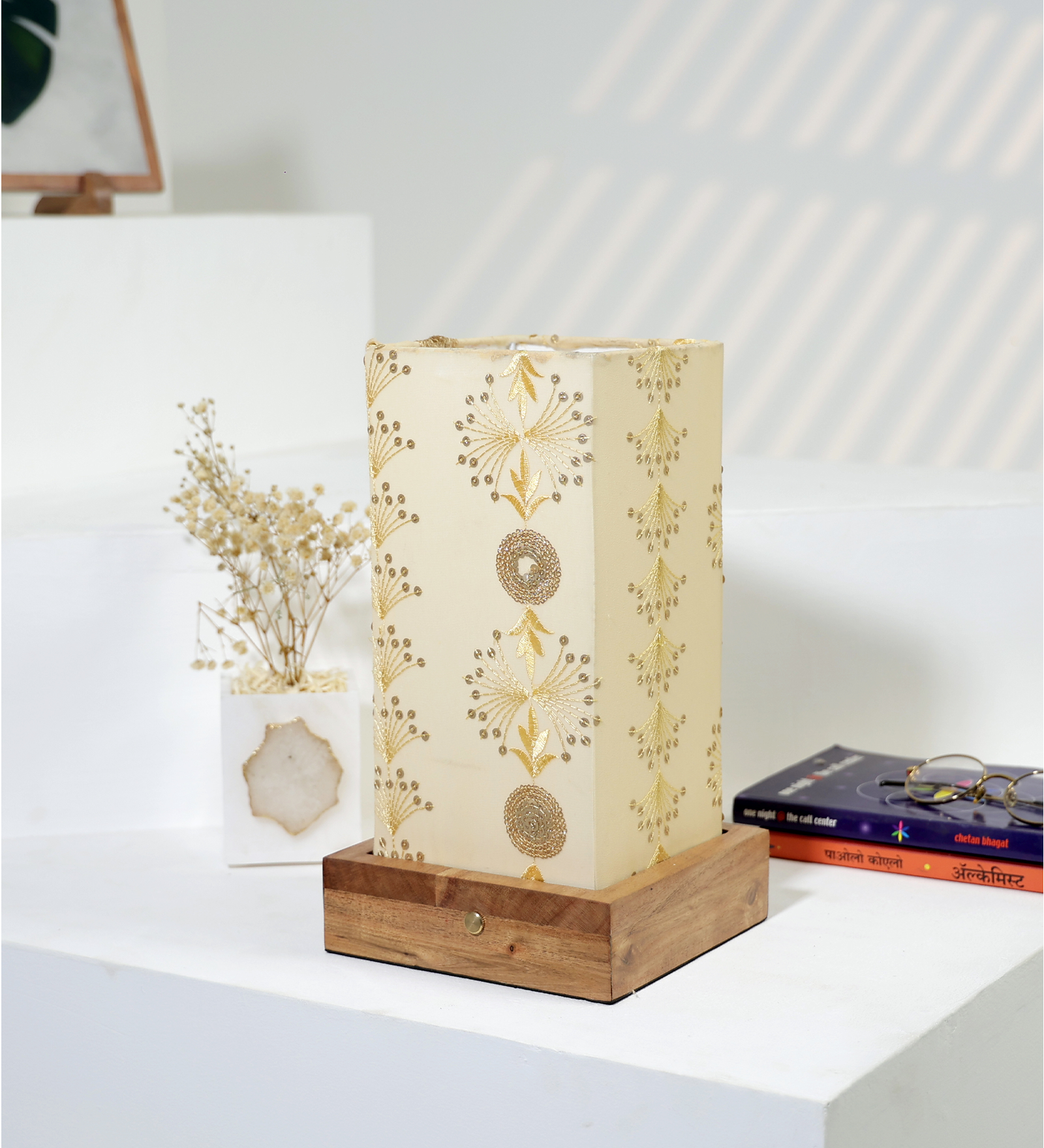 Glamorous Table Lamp