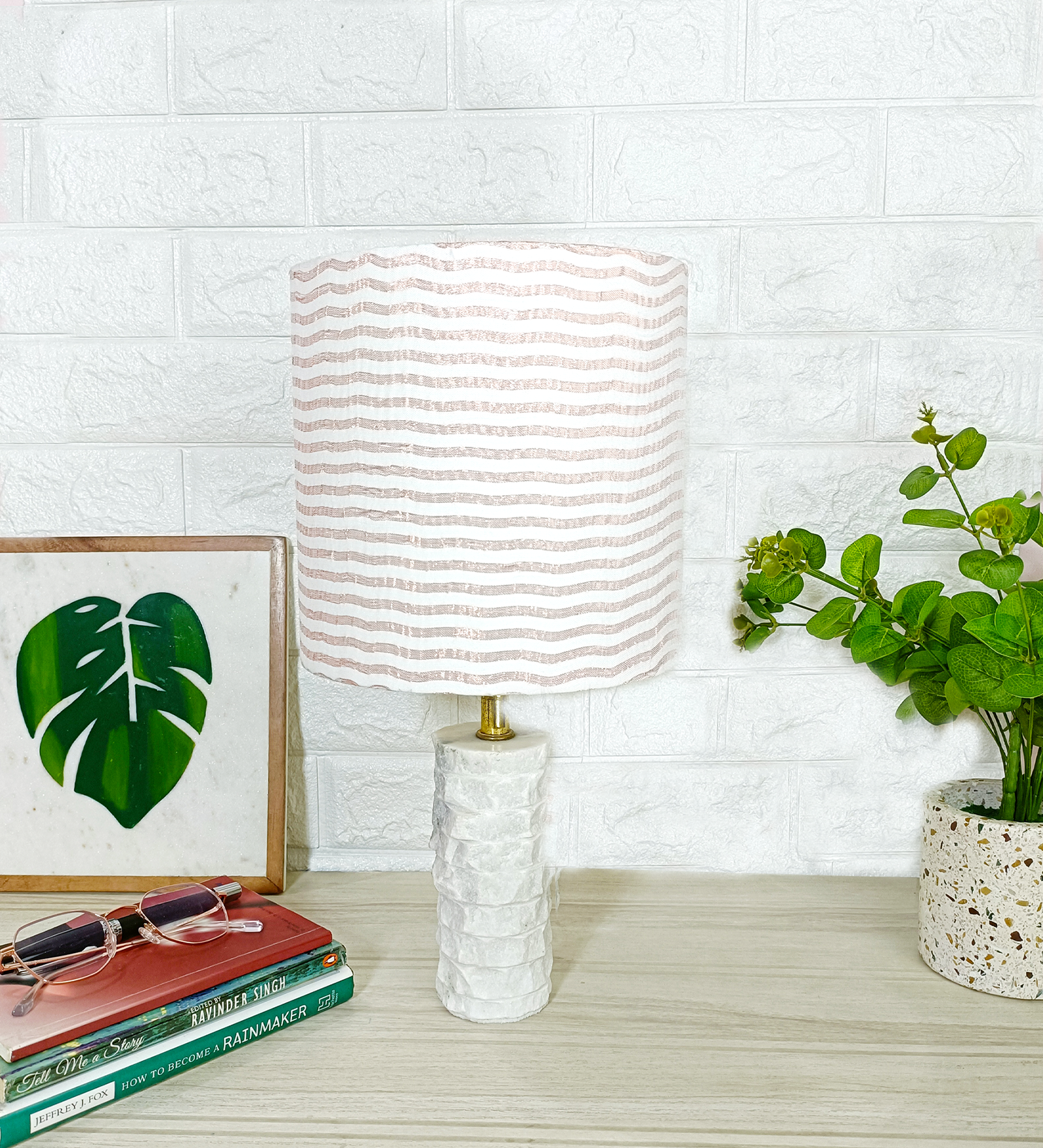 Enthrall Marble Table lamp